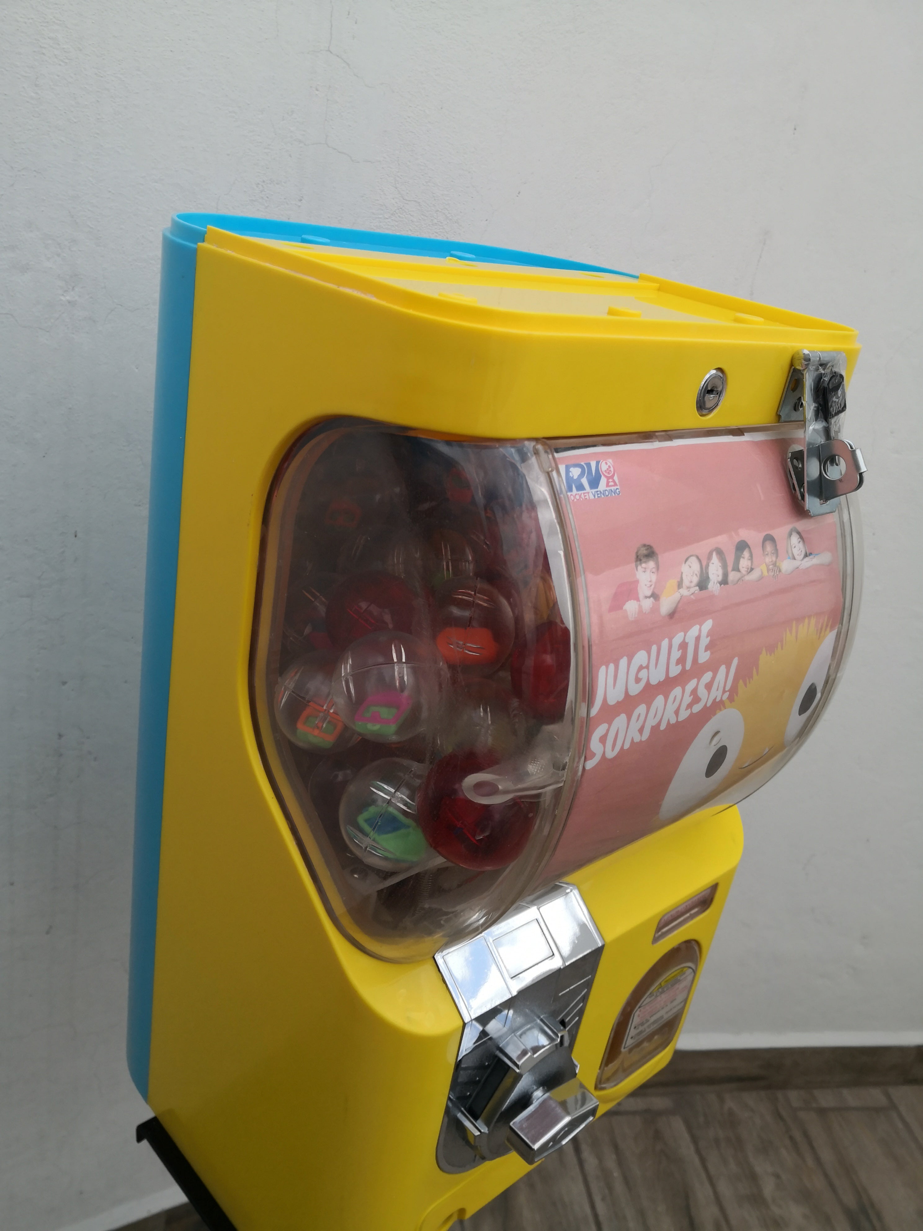 Maquina Juguetera Vending 10 pesos para 2 pulgadas pelota o capsula - Rocket Vending Todo en Chicleras