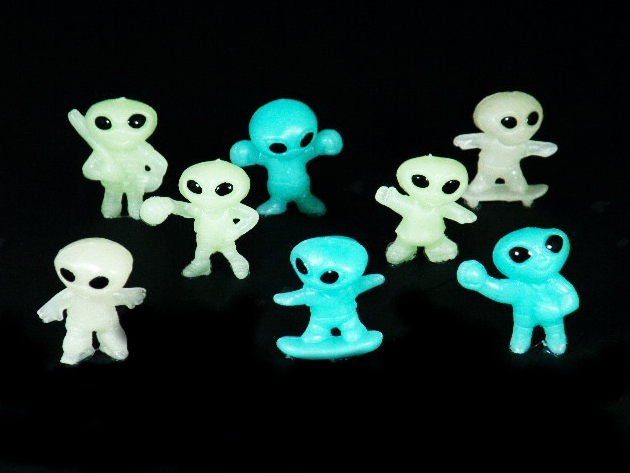 100 Aliens Juguete Capsula 1pulgada Brillan En Oscuridad 1p - Rocket Vending Todo en Chicleras
